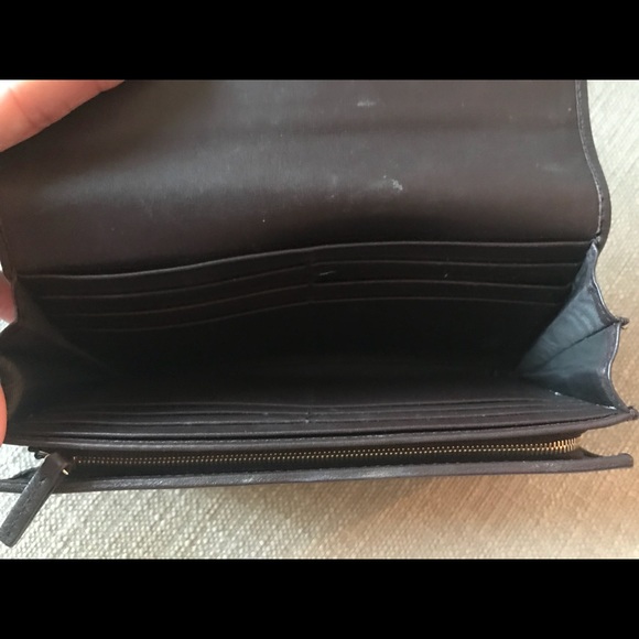 GUCCI Continental wallet...100% authentic! - Picture 2 of 7